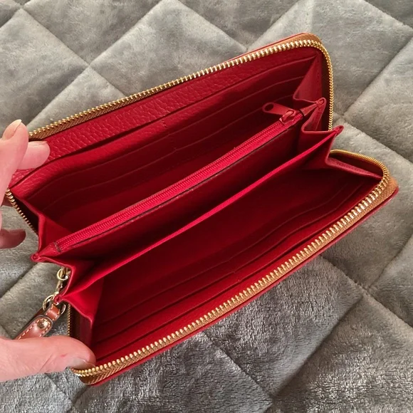 Dooney & Bourke Vibrant Red Wristlet - Picture 4 of 4